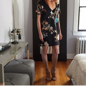 Misguided V-Neck Scuba Dress